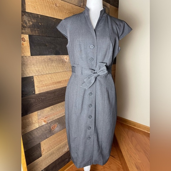 Calvin Klein Gray Button Down Belted Dress, Size 8 - Picture 1 of 11